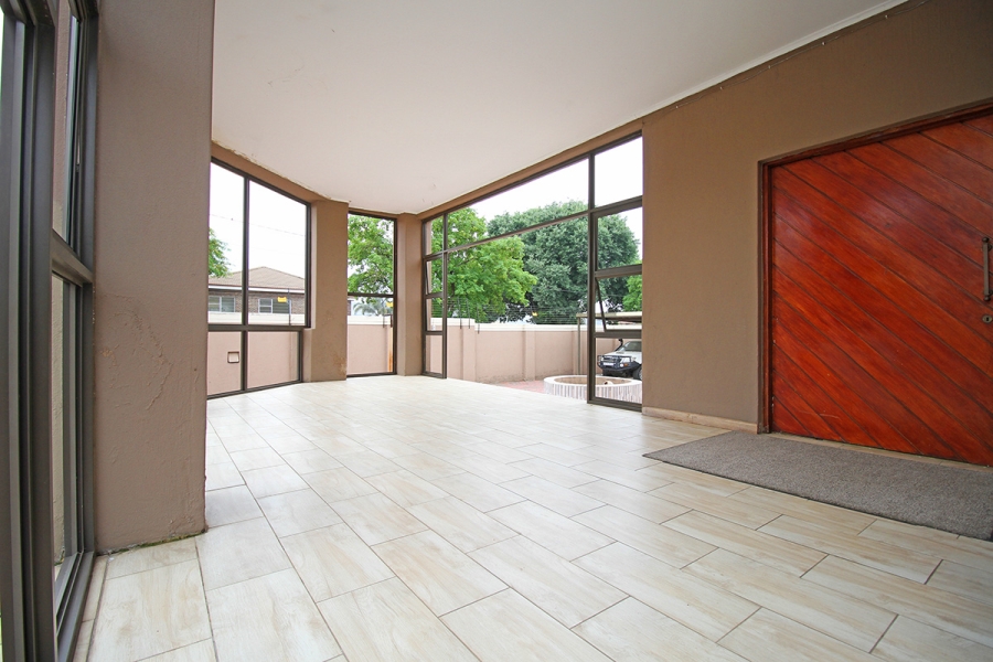 4 Bedroom Property for Sale in South Kensington Gauteng