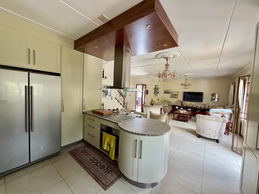 3 Bedroom Property for Sale in Barbeque Downs Gauteng