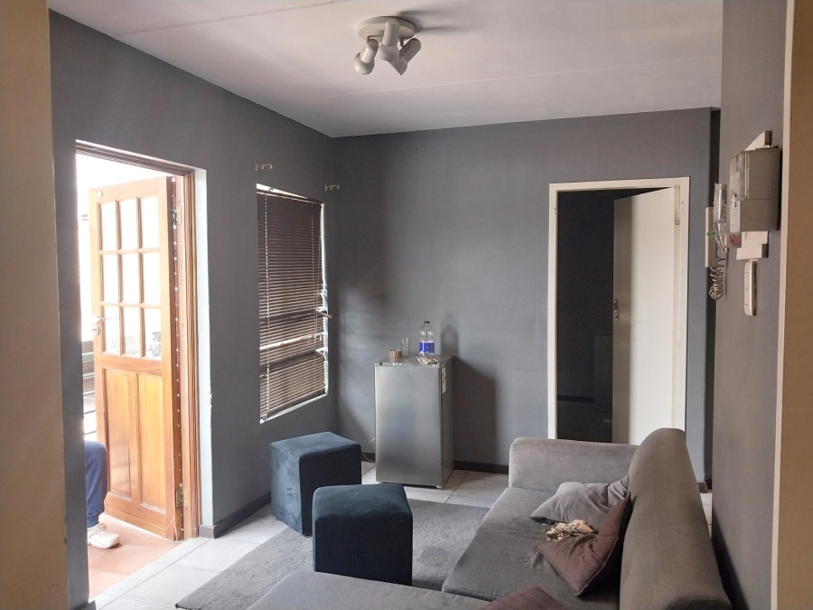 To Let 2 Bedroom Property for Rent in Auckland Park Gauteng