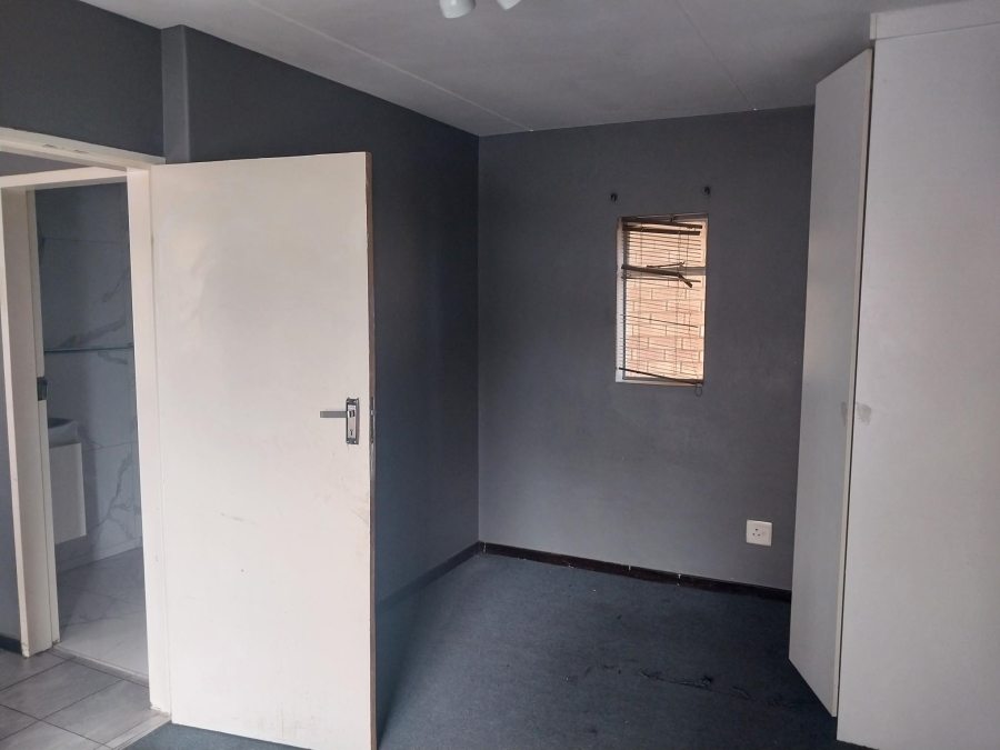 To Let 2 Bedroom Property for Rent in Auckland Park Gauteng