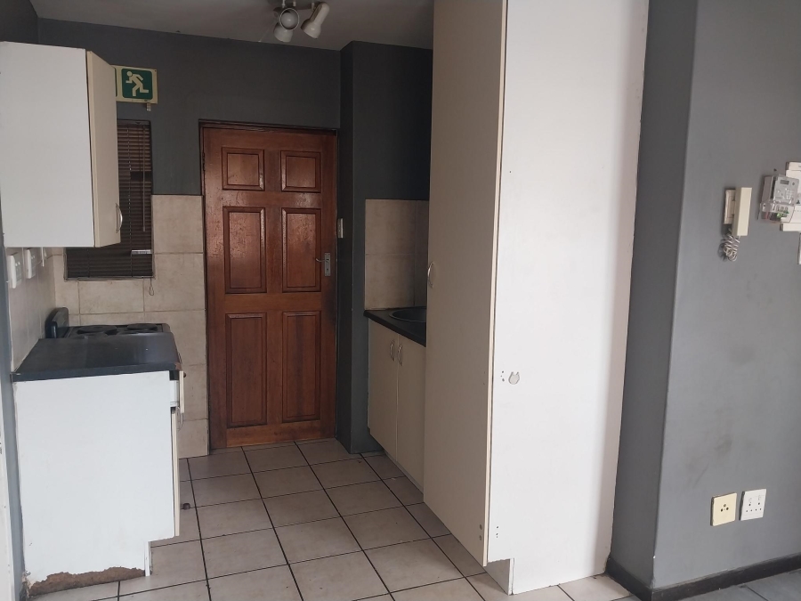 To Let 2 Bedroom Property for Rent in Auckland Park Gauteng