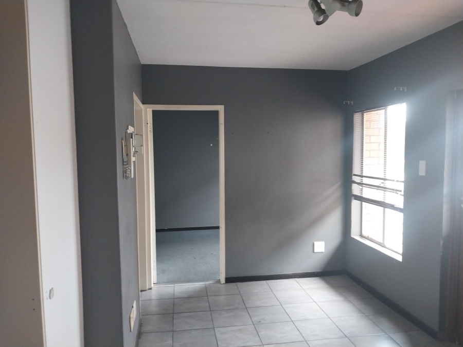 To Let 2 Bedroom Property for Rent in Auckland Park Gauteng