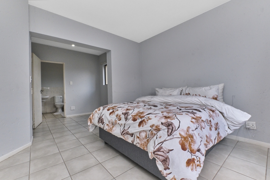 1 Bedroom Property for Sale in Blackheath Gauteng