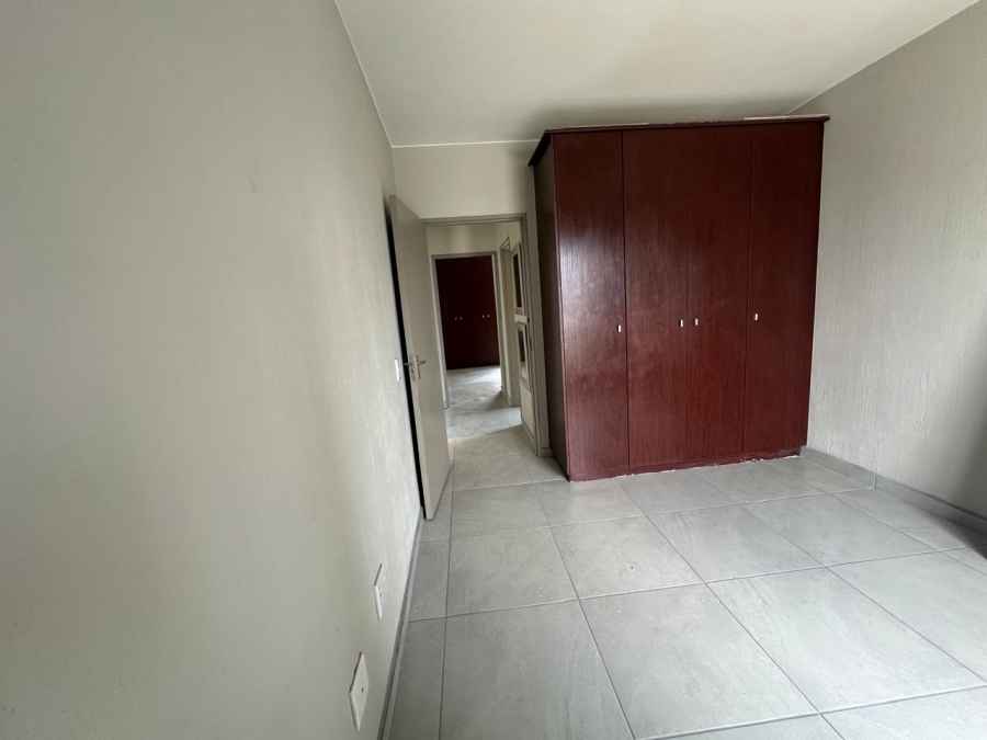 To Let 2 Bedroom Property for Rent in Broadacres Gauteng