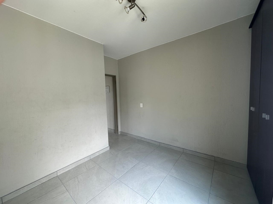 To Let 2 Bedroom Property for Rent in Broadacres Gauteng