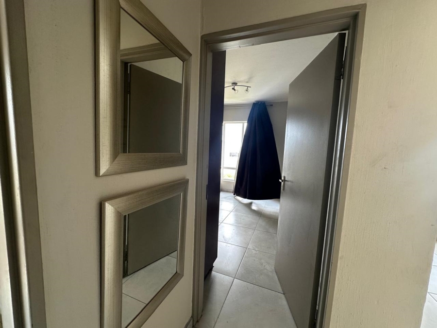 To Let 2 Bedroom Property for Rent in Broadacres Gauteng