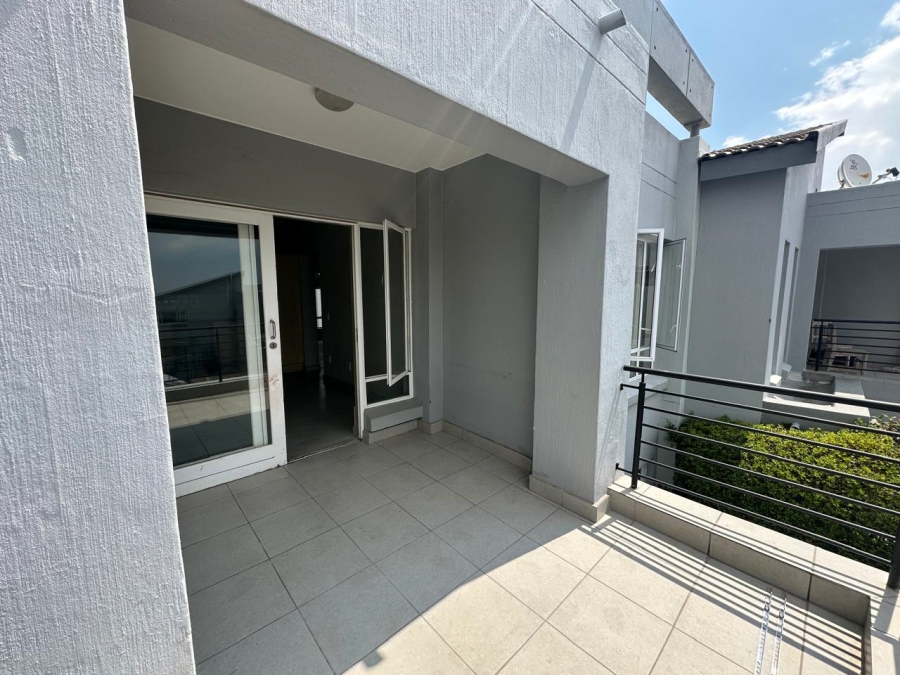 To Let 2 Bedroom Property for Rent in Broadacres Gauteng