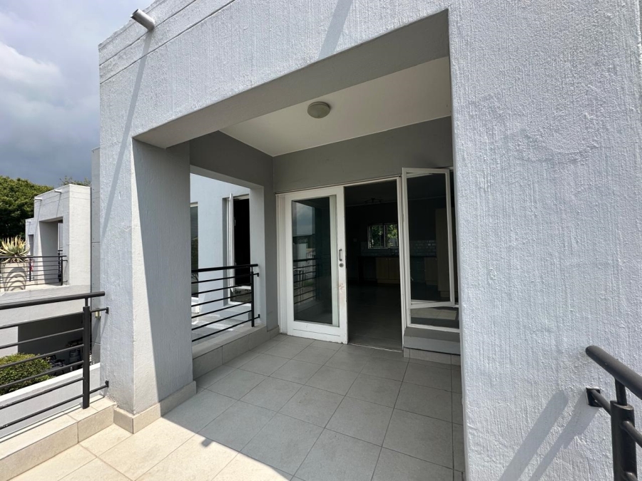To Let 2 Bedroom Property for Rent in Broadacres Gauteng