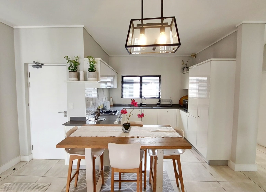 To Let 2 Bedroom Property for Rent in The Polofields Gauteng