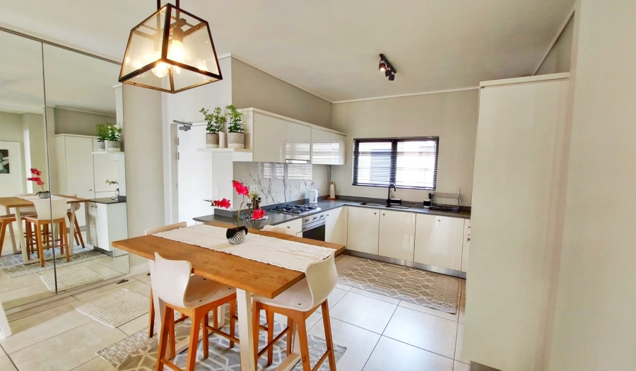 To Let 2 Bedroom Property for Rent in The Polofields Gauteng
