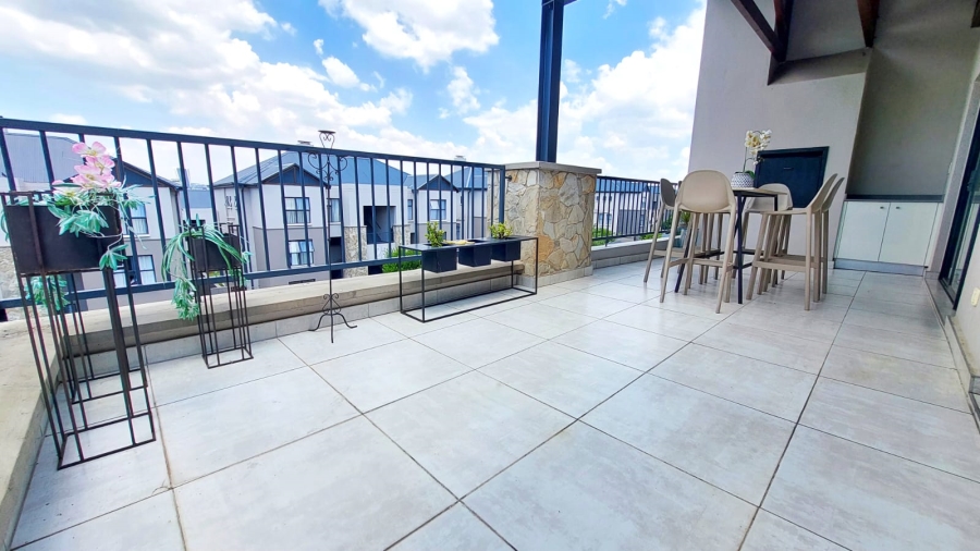 To Let 2 Bedroom Property for Rent in The Polofields Gauteng