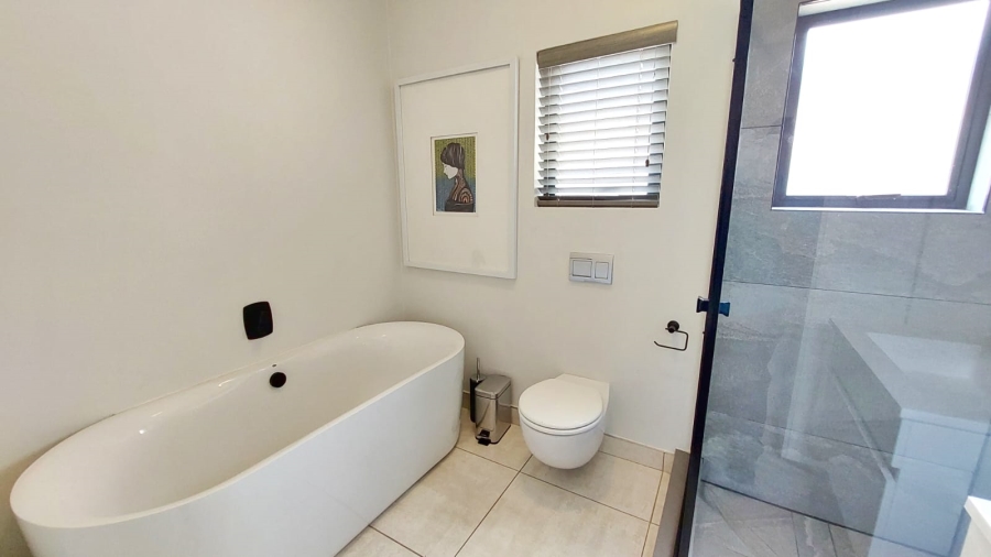 To Let 2 Bedroom Property for Rent in The Polofields Gauteng