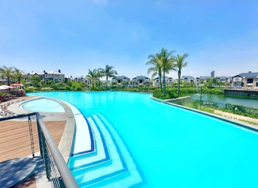 To Let 2 Bedroom Property for Rent in The Polofields Gauteng