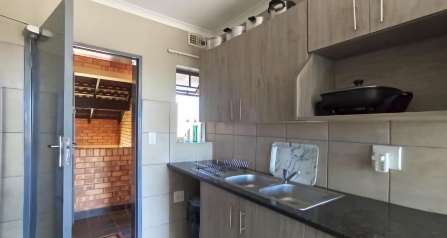 2 Bedroom Property for Sale in Montana Tuine Gauteng