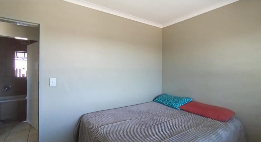 2 Bedroom Property for Sale in Montana Tuine Gauteng