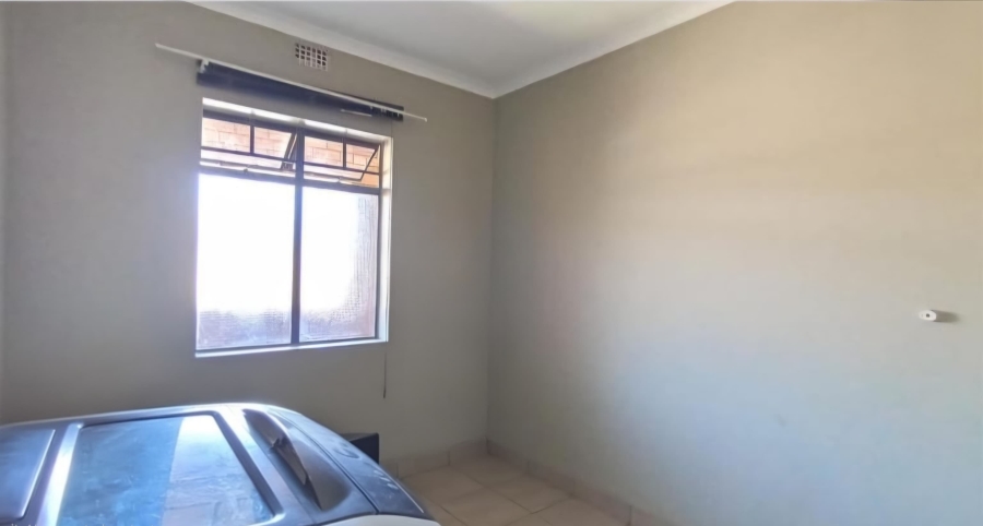 2 Bedroom Property for Sale in Montana Tuine Gauteng