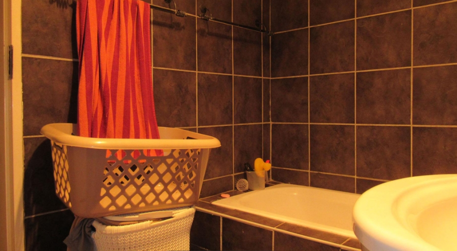 5 Bedroom Property for Sale in Kloofendal Gauteng