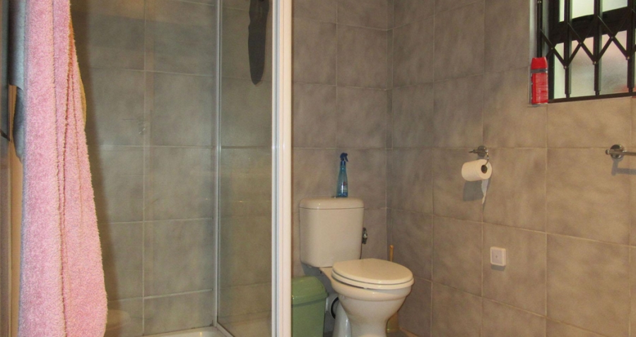 5 Bedroom Property for Sale in Kloofendal Gauteng