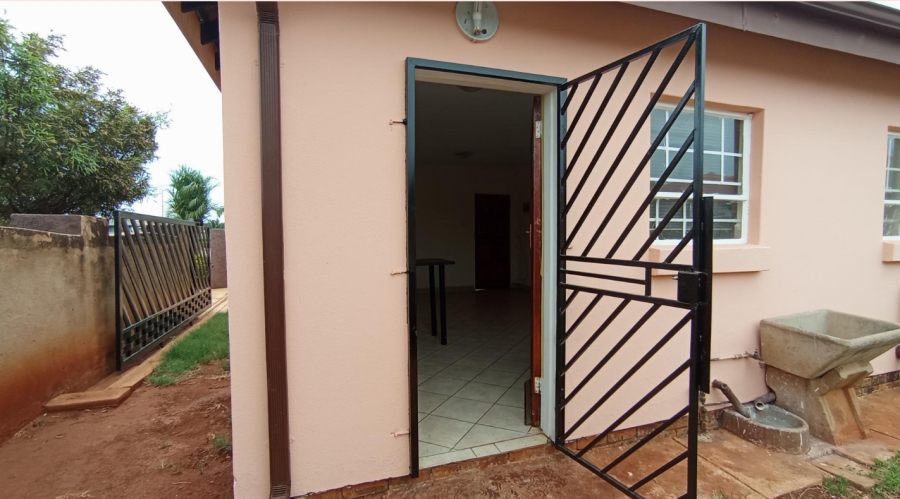 2 Bedroom Property for Sale in The Orchards Gauteng