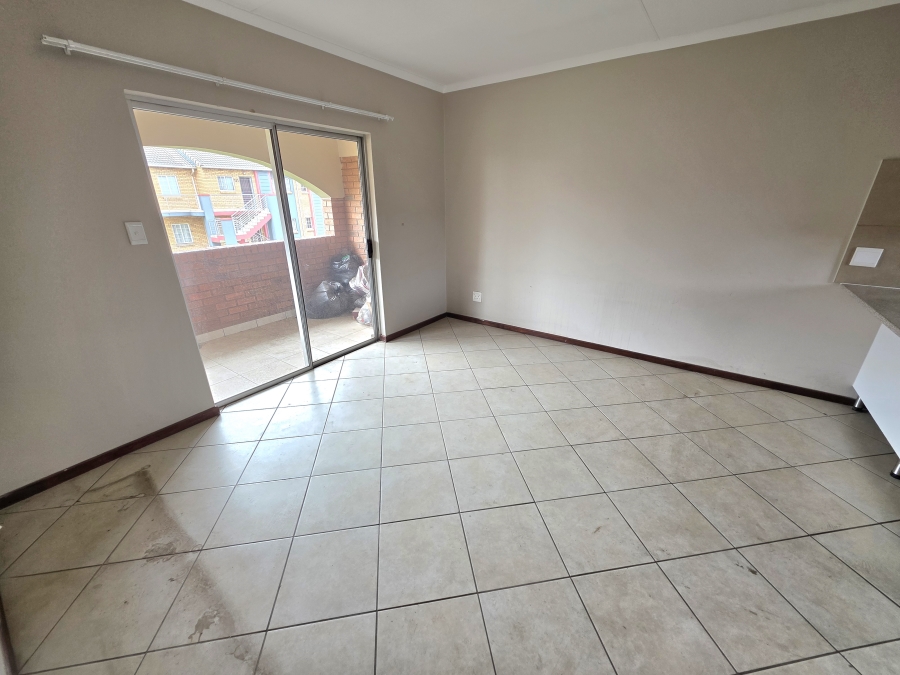 2 Bedroom Property for Sale in Monavoni Gauteng