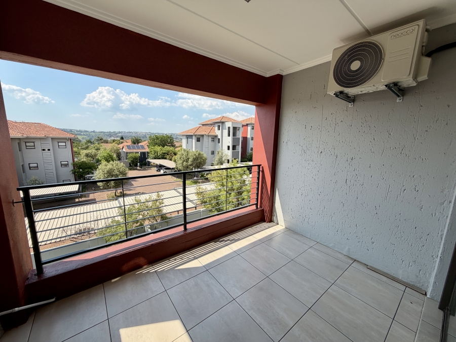 To Let 2 Bedroom Property for Rent in Barbeque Downs Gauteng