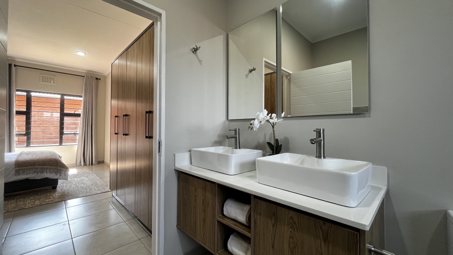 3 Bedroom Property for Sale in Rietvalleirand Gauteng