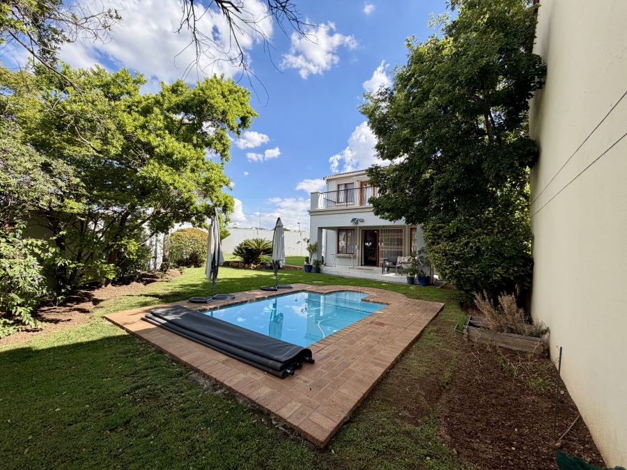3 Bedroom Property for Sale in Barbeque Downs Gauteng