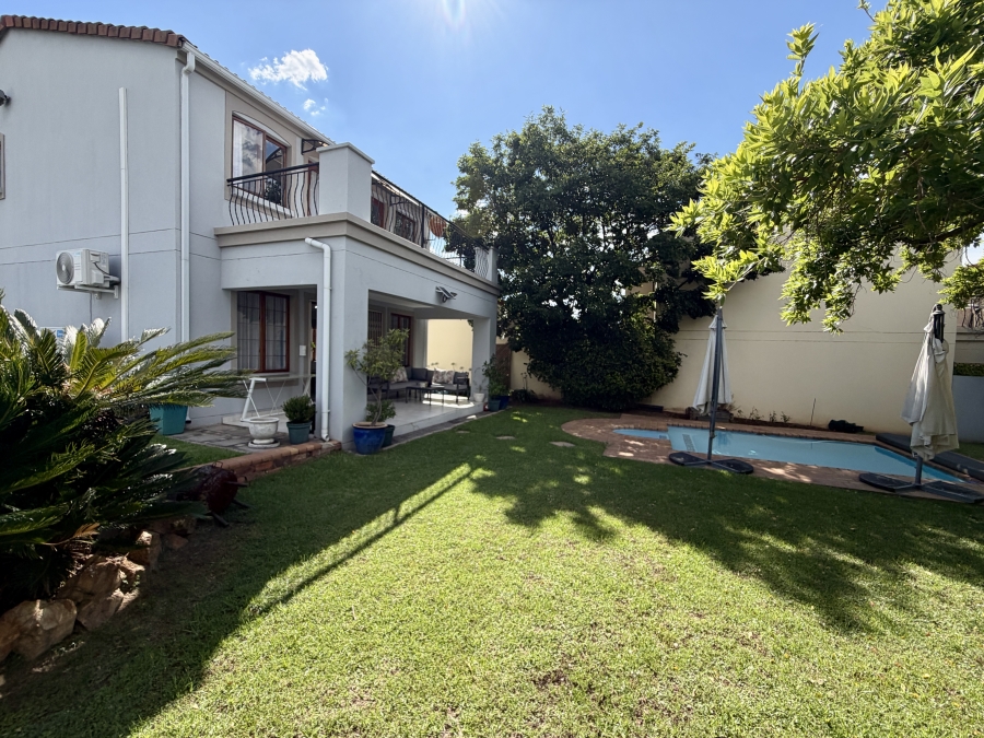 3 Bedroom Property for Sale in Barbeque Downs Gauteng