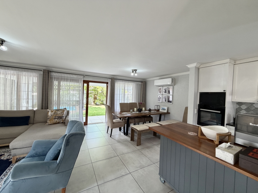 3 Bedroom Property for Sale in Barbeque Downs Gauteng