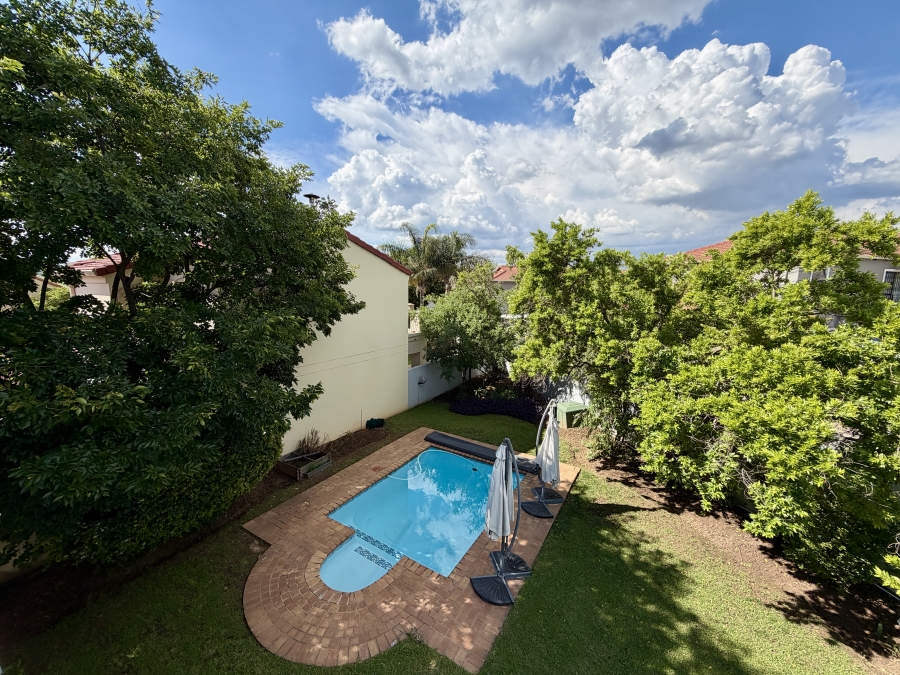 3 Bedroom Property for Sale in Barbeque Downs Gauteng