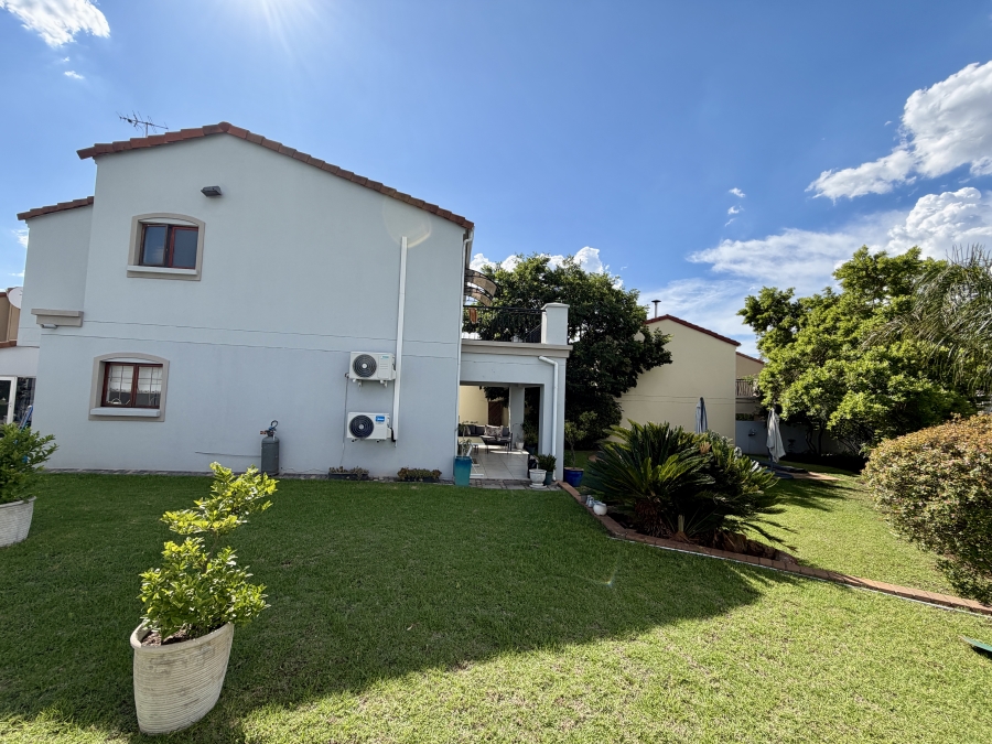 3 Bedroom Property for Sale in Barbeque Downs Gauteng