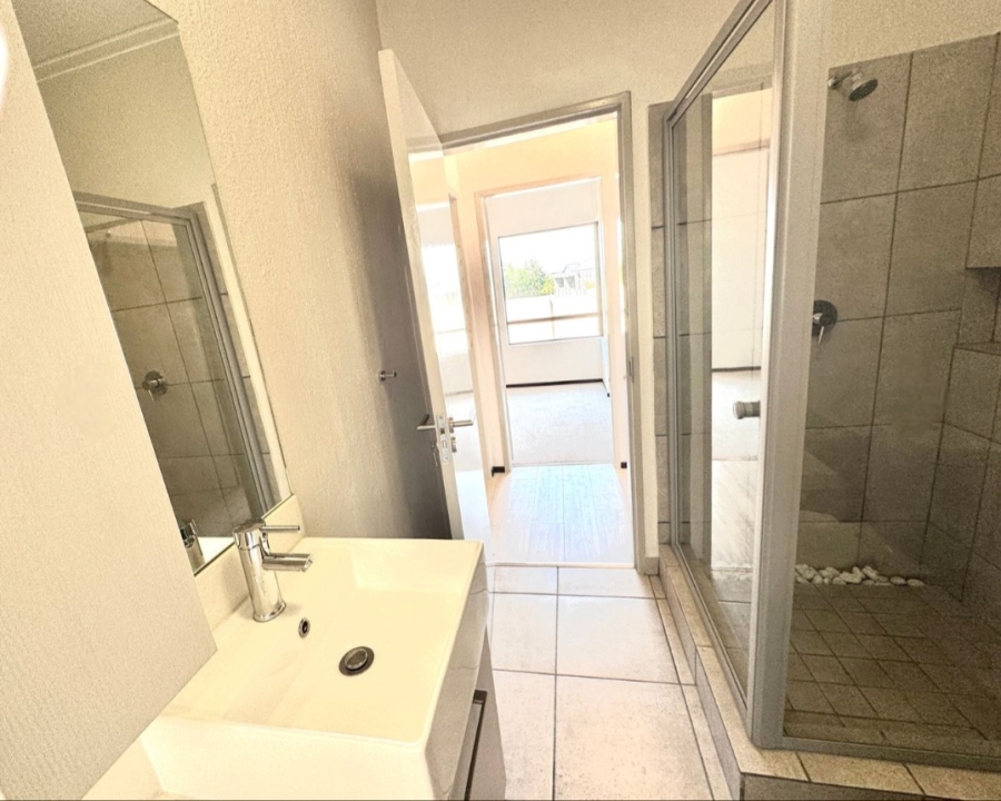 2 Bedroom Property for Sale in Broadacres Gauteng