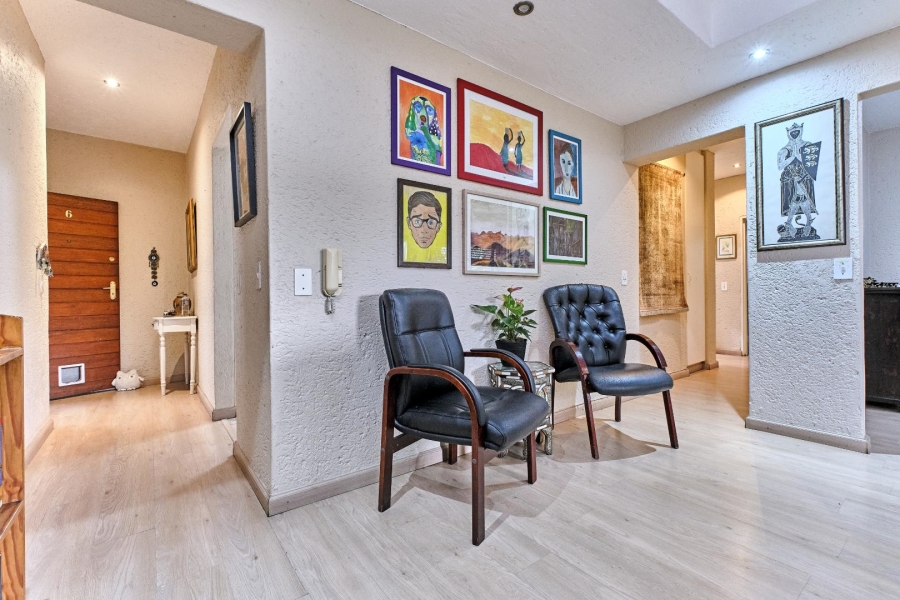 2 Bedroom Property for Sale in Benmore Gardens Gauteng