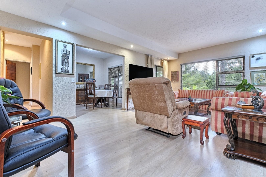 2 Bedroom Property for Sale in Benmore Gardens Gauteng