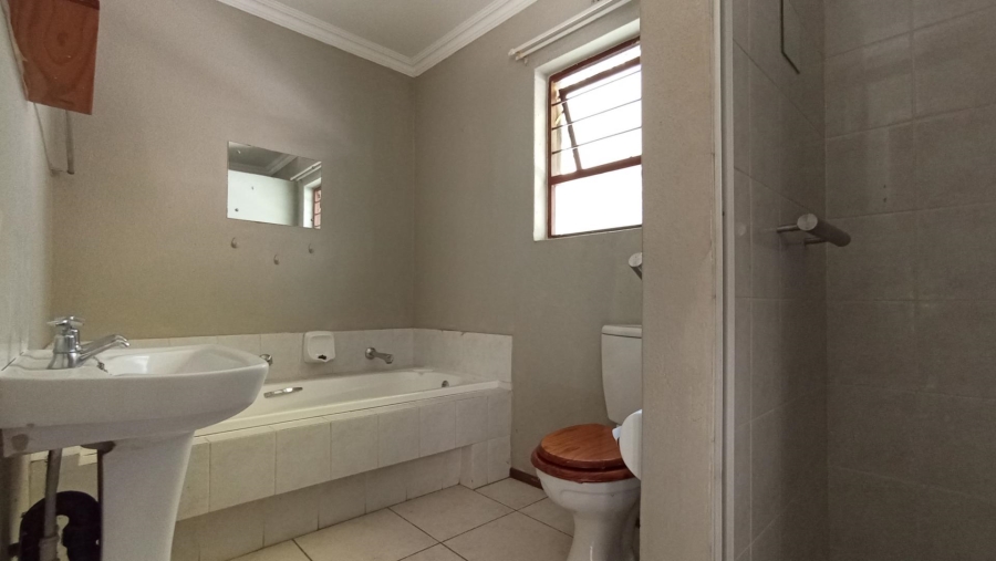 2 Bedroom Property for Sale in North Riding Gauteng