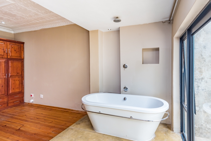 2 Bedroom Property for Sale in Melville Gauteng