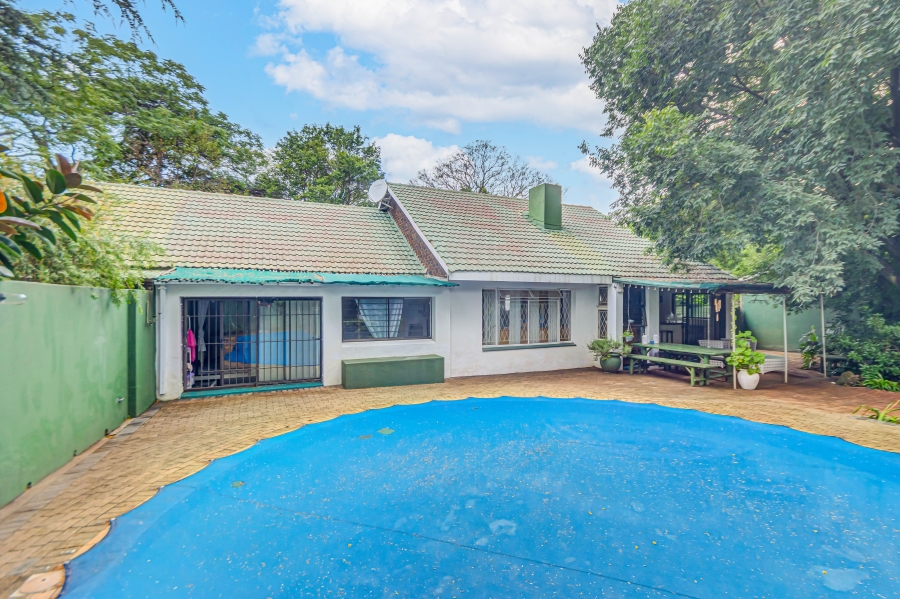 3 Bedroom Property for Sale in Bryanston Gauteng