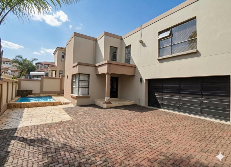 3 Bedroom Property for Sale in Bassonia Rock Gauteng