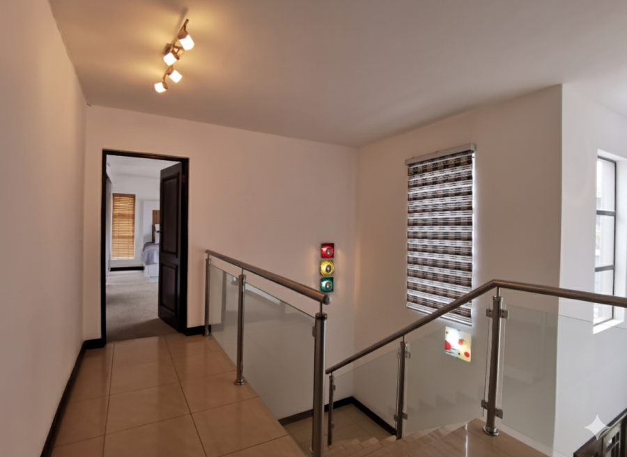 3 Bedroom Property for Sale in Bassonia Rock Gauteng