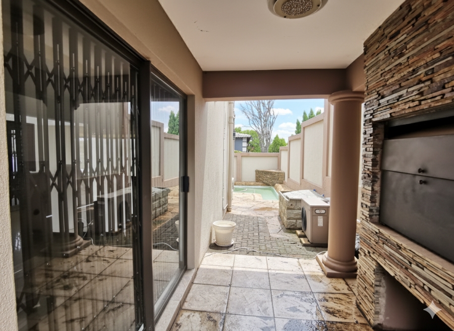 3 Bedroom Property for Sale in Bassonia Rock Gauteng