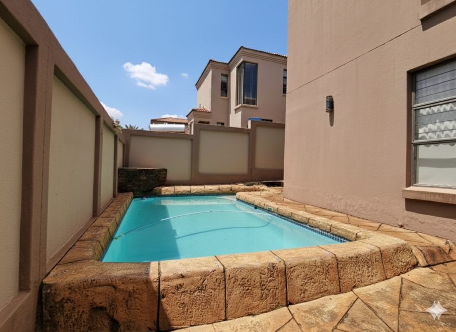 3 Bedroom Property for Sale in Bassonia Rock Gauteng
