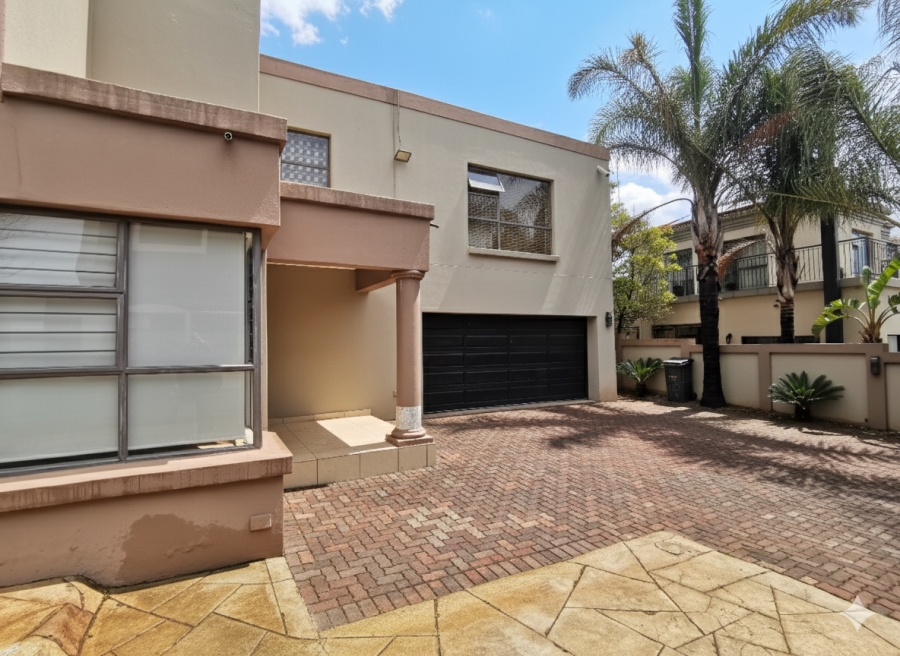 3 Bedroom Property for Sale in Bassonia Rock Gauteng