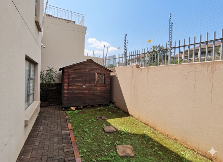 3 Bedroom Property for Sale in Bassonia Rock Gauteng
