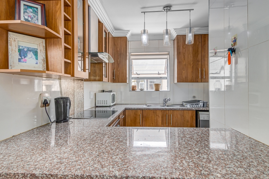 2 Bedroom Property for Sale in Sunninghill Gauteng