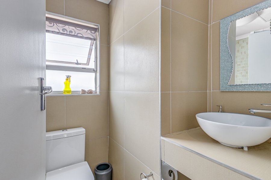 2 Bedroom Property for Sale in Sunninghill Gauteng