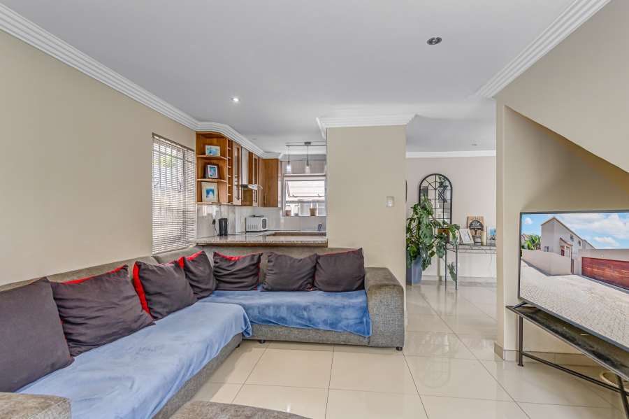 2 Bedroom Property for Sale in Sunninghill Gauteng