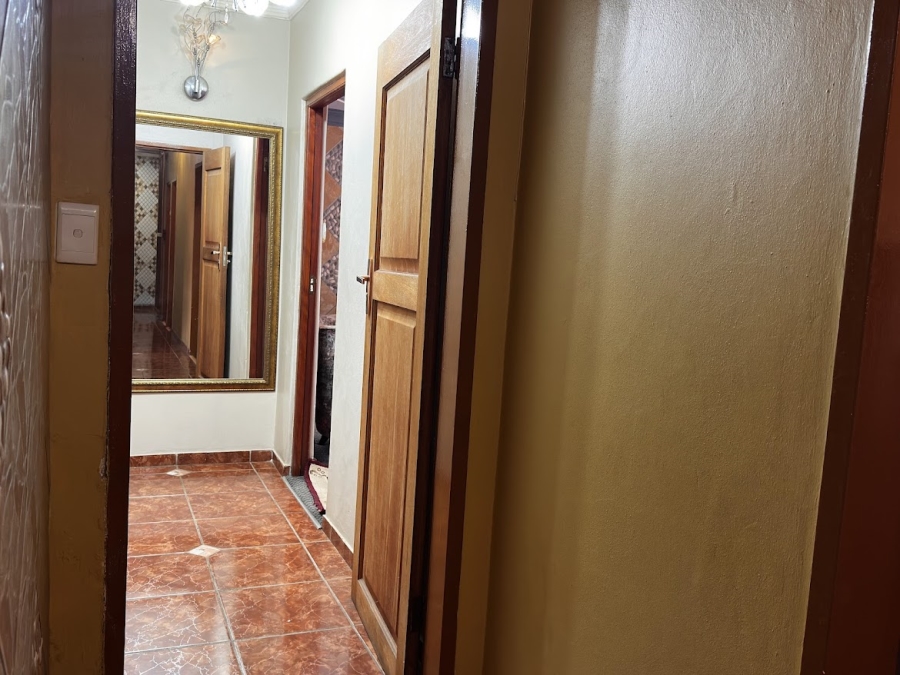 5 Bedroom Property for Sale in Ninapark Gauteng