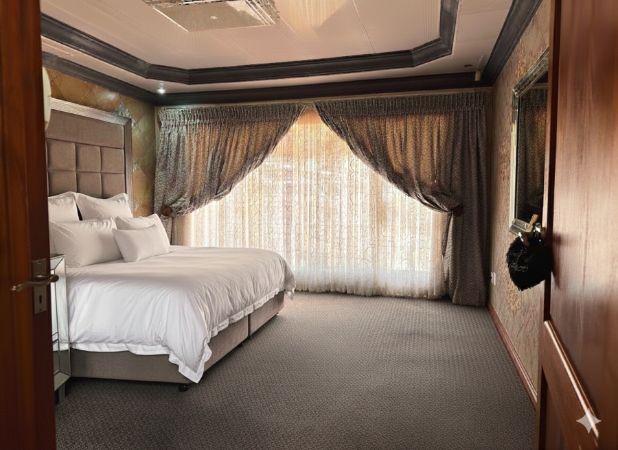 5 Bedroom Property for Sale in Ninapark Gauteng