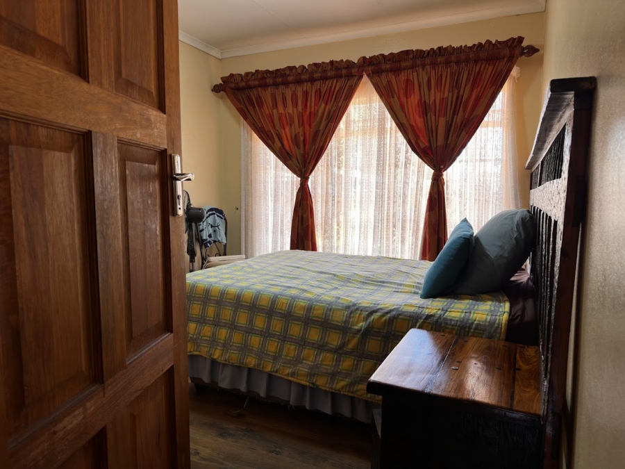 5 Bedroom Property for Sale in Ninapark Gauteng