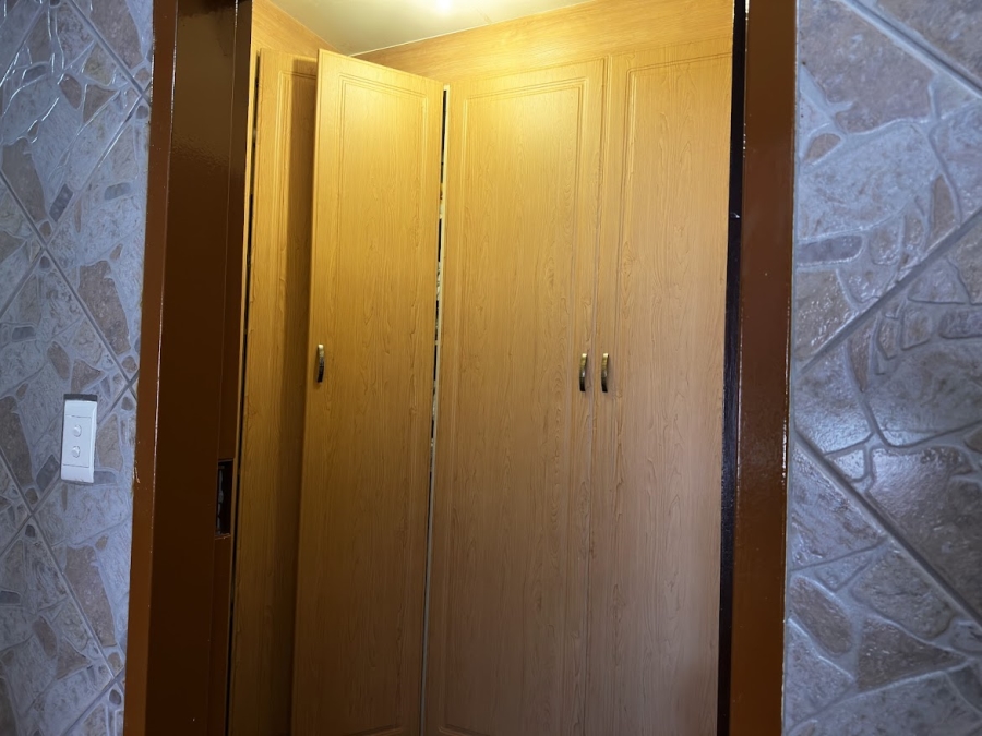 5 Bedroom Property for Sale in Ninapark Gauteng